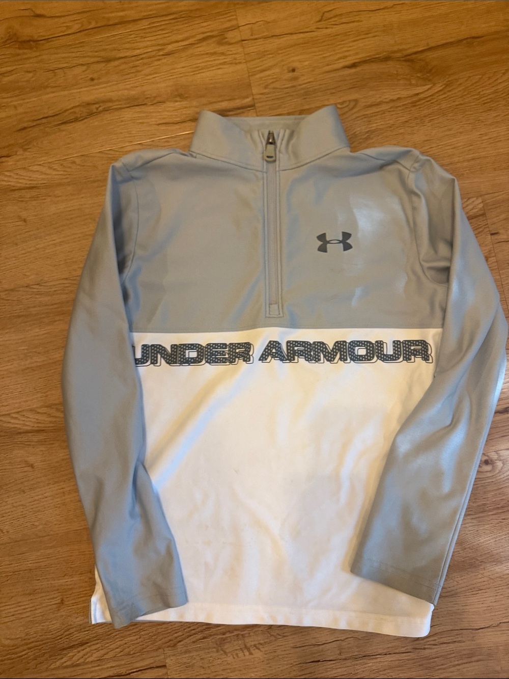 Boys YM Under Armour Men's Light Gray and White Half-Zip Performance Pullover